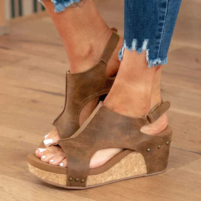 Dolores - Elegant Wedges