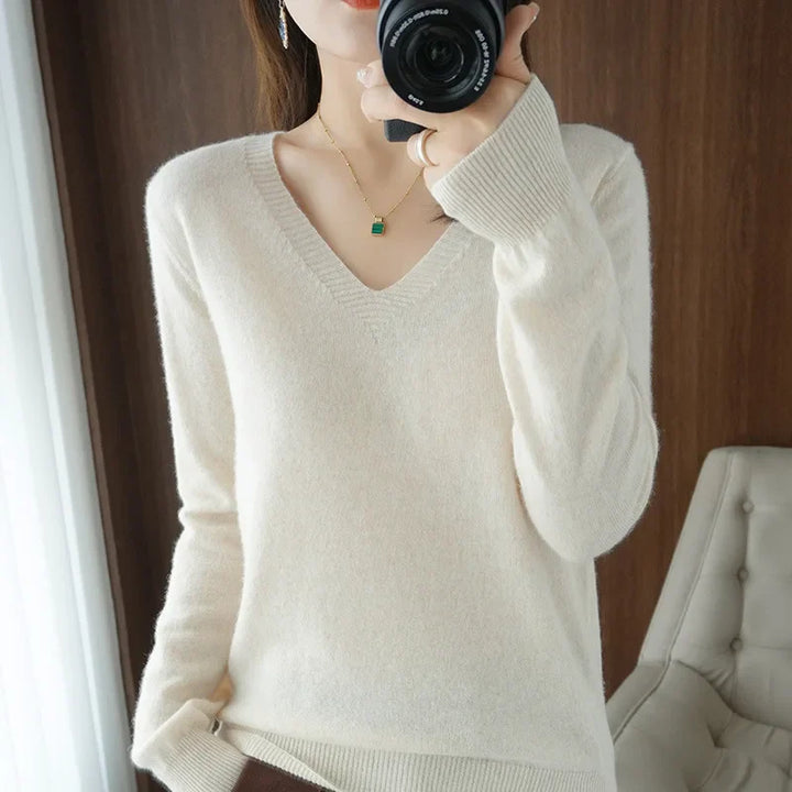 Melly - Cashmere V-neck sweater